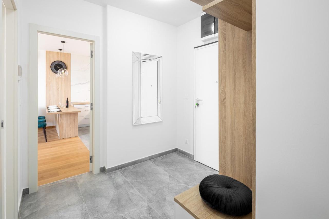 Sisqo Luxury Apartment Split Exterior photo